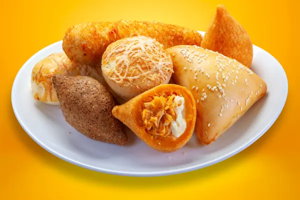 Fornecedores de salgados frescos e congelados para lanchonetes e cafeterias.